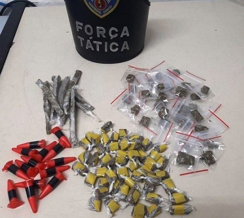 Traficante é preso e drogas são apreendidas durante operação da PM em bairros da Serra