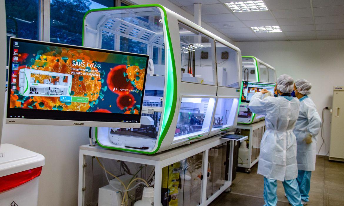 Covid-19: Brasil teve média diária de 51 mil casos de 17 a 30 de janeiro