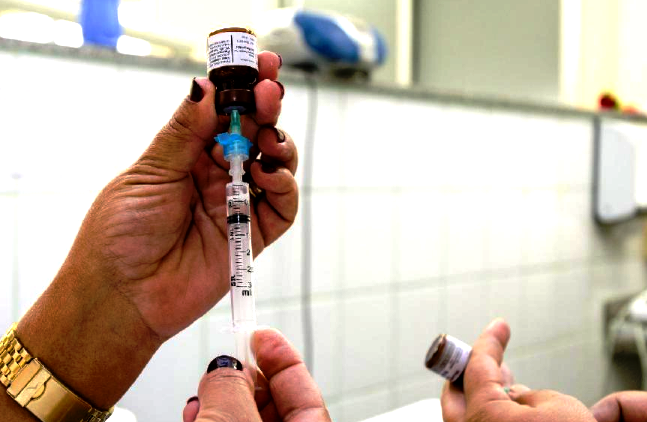 Mais de 200 doses de vacina disponíveis para idosos da Serra com 85 anos ou mais