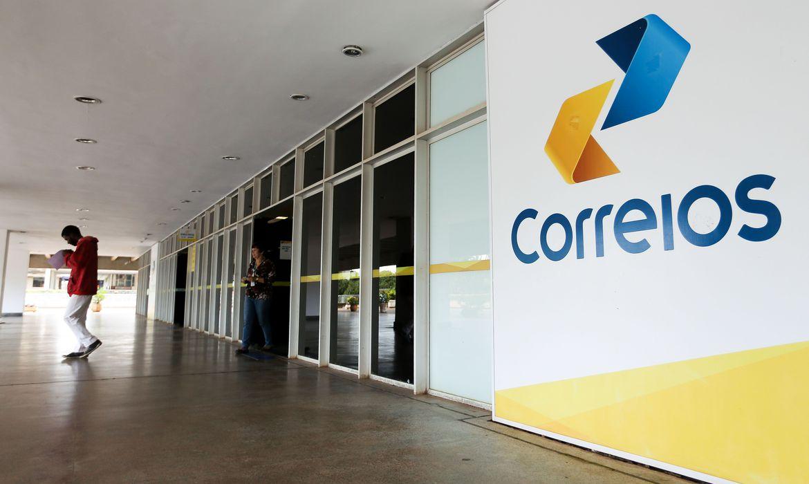 Ministério da Economia oficializa a recomendação para privatizar Correios, Eletrobras e EBC