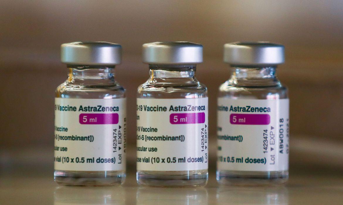 Estados Unidos vão partilhar até 60 milhões de doses de vacinas da AstraZeneca