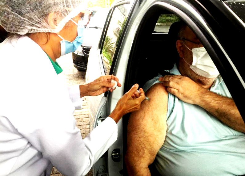 Serra abre 3 mil vagas para vacinar idosos de 60 a 64 anos contra a Covid-19