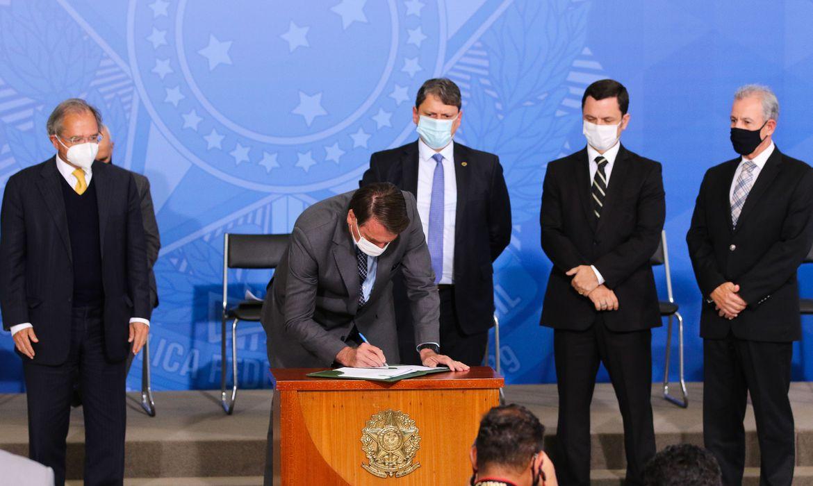 Programa Gigantes do Asfalto vai ampliar renda de caminhoneiros no Brasil