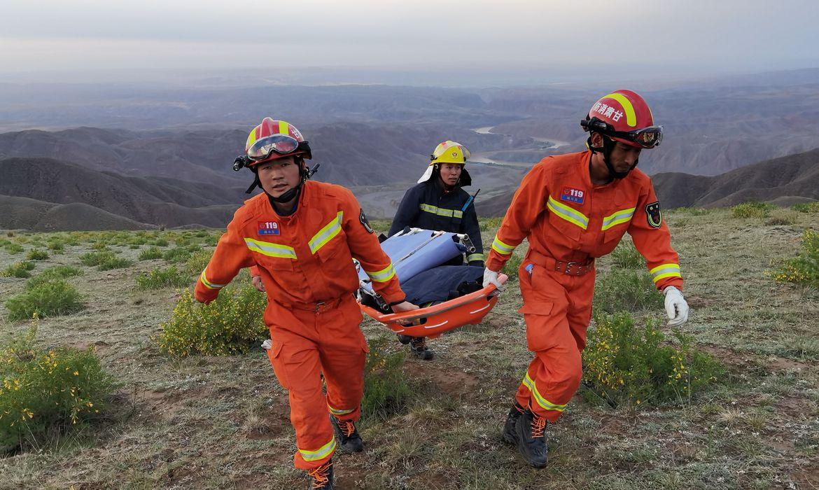 Vinte um atletas morrem em ultramaratona na China