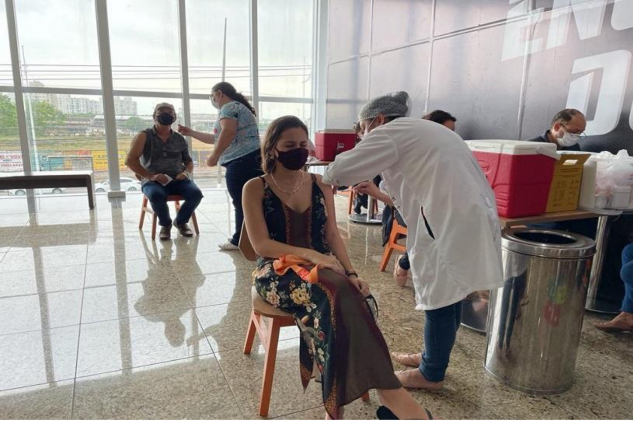 Vacinação sem agendamento continua até sexta (22) no shopping MontSerrat