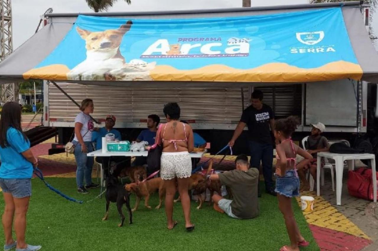 Cinco animais são adotados na 1ª feira realizada pela Prefeitura da Serra