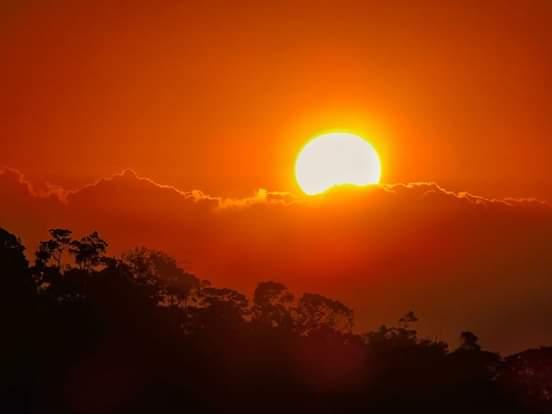 Que tal ver o pôr do sol do alto do Mestre Álvaro no Dia dos Namorados?