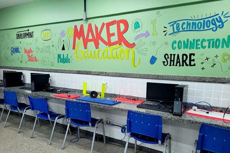 Governador entrega reforma de escola e anuncia novos investimentos na Serra