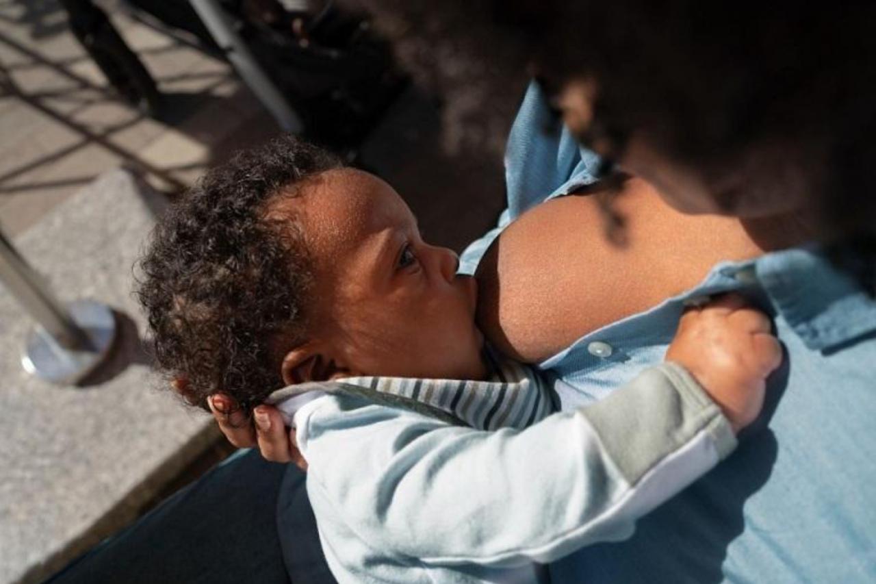 Serra sanciona lei que garante a mulheres amamentar durante provas de concursos