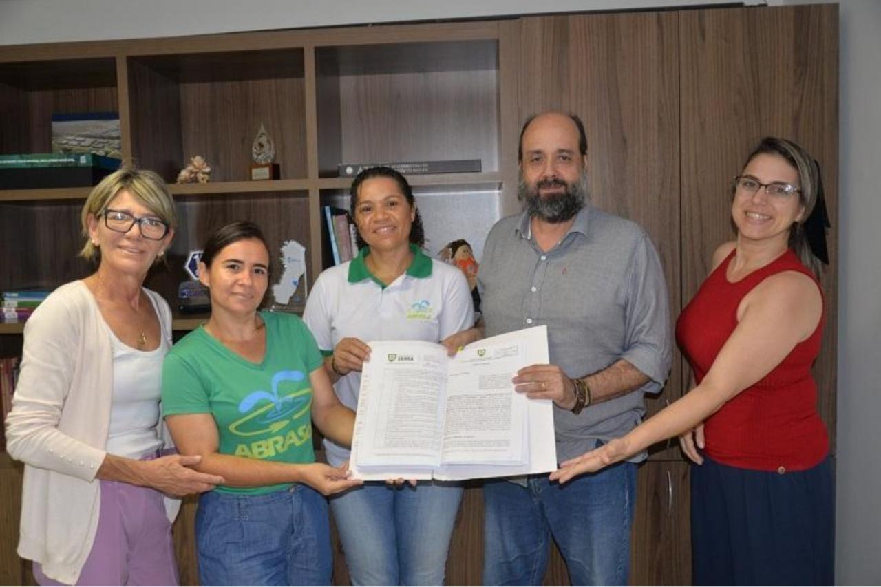 Prefeitura da Serra renova convênio com Associação de Catadores
