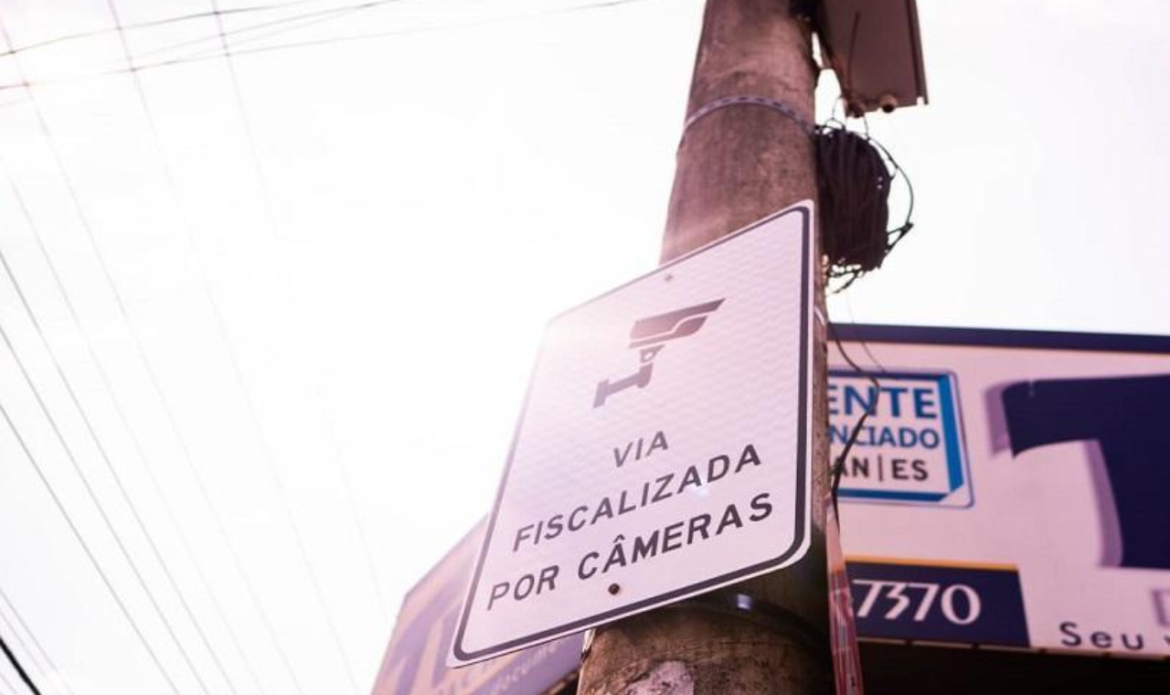 Câmeras de videomonitoramento vão aumentar fiscalização do trânsito na Serra