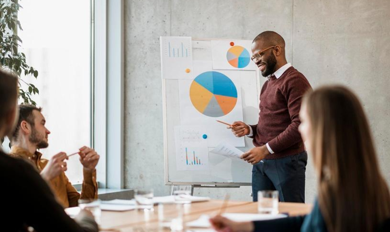 Semana começa com oportunidades de capacitação para empreendedores na Serra