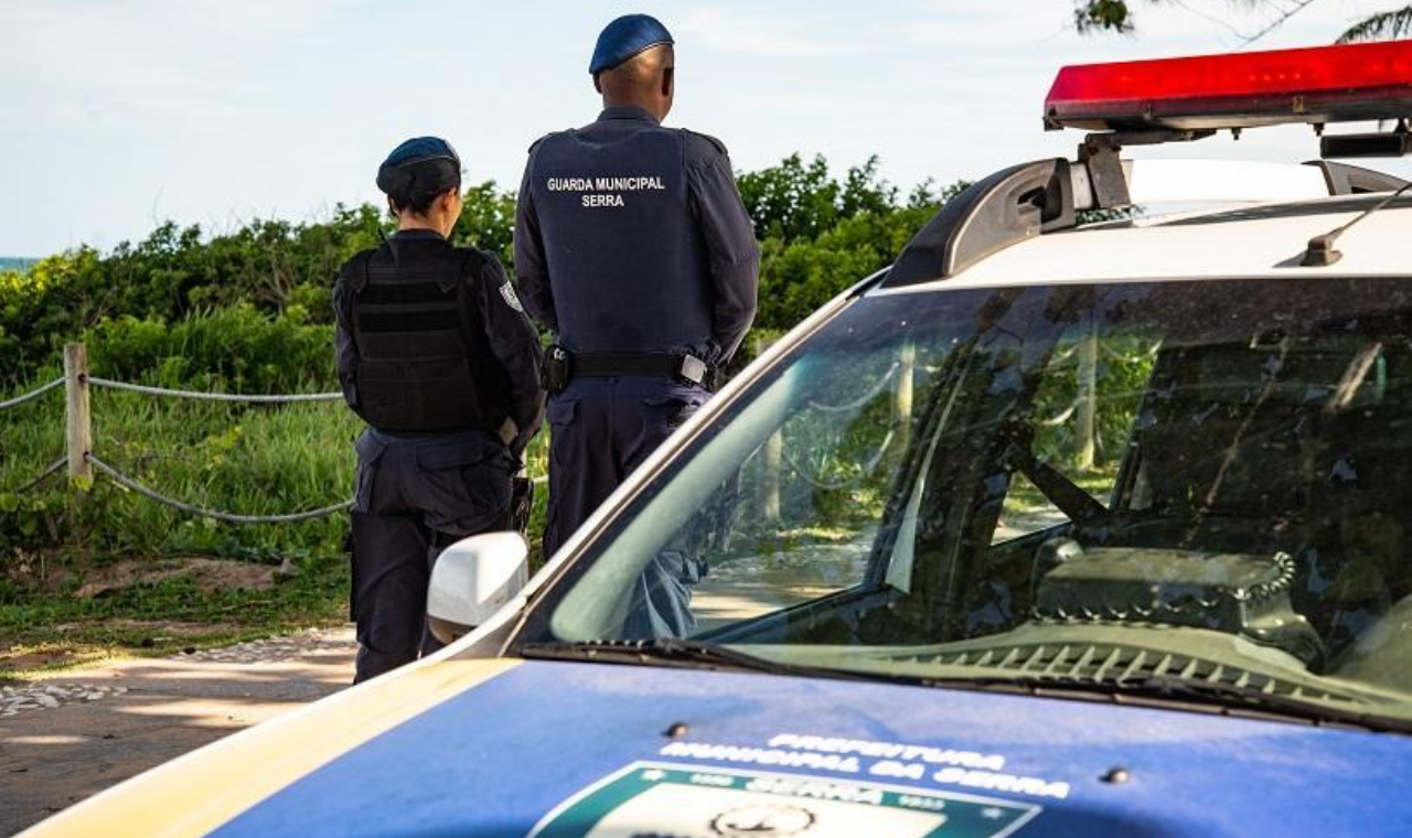 Guarda Civil da Serra recupera carro 20 minutos após roubo em Colina de Laranjeiras