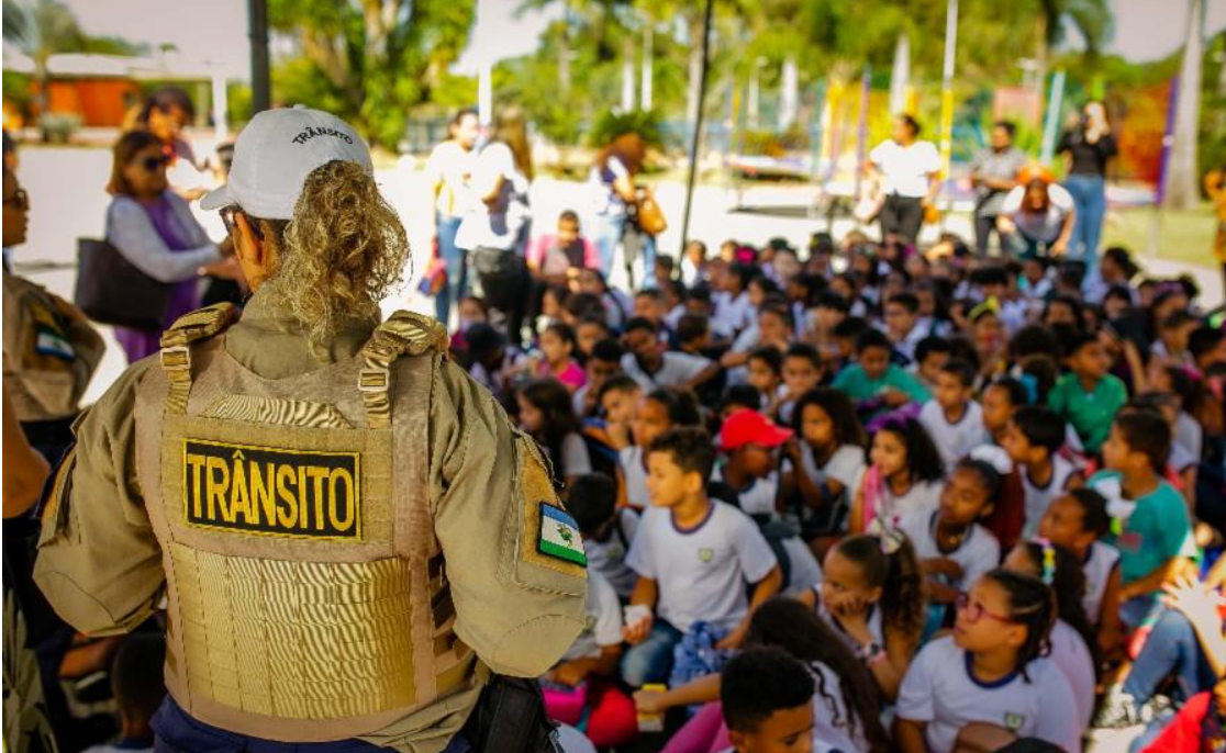Serra sanciona lei inédita que inclui educação para o trânsito no currículo escolar