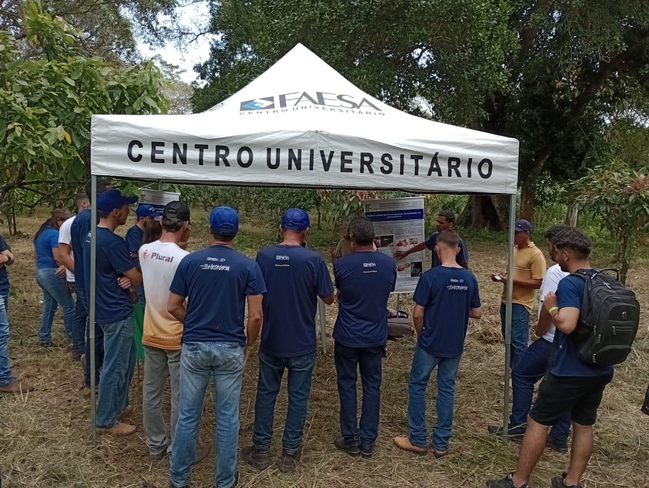Estudantes de Agronomia da FAESA iniciam projeto ambiental com ação de reflorestamento em Sooretama