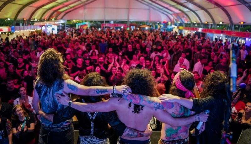 Shows, cerveja artesanal e gastronomia: Ilha do Rock continua neste fim de semana no Shopping Vitória