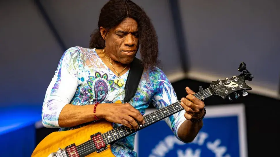 Guitarrista americano Stanley Jordan fará tributo a Jimi Hendrix no Santa Jazz 2026