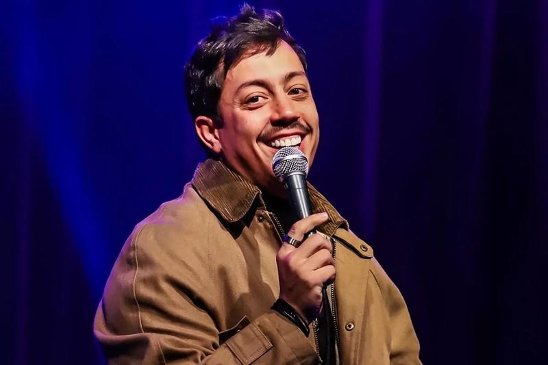 Renato Albani prepara gravação histórica com primeiro especial de comédia em um estádio no Brasil