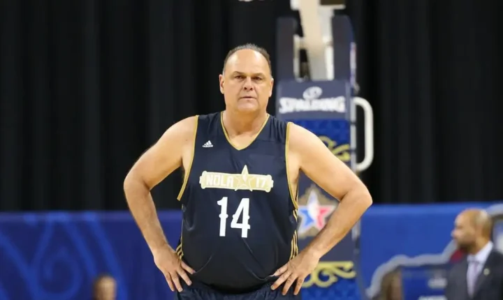 Jogador de basquete Oscar Schmidt morre aos 68 anos em São Paulo