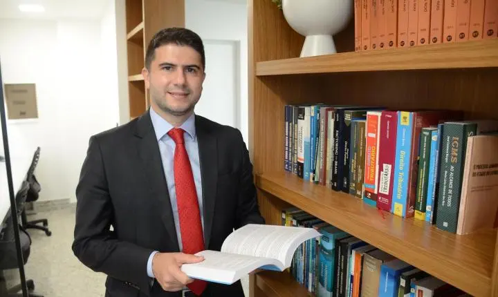 Micro e pequenas empresas devem decidir até setembro se vão migrar para o Simples Nacional