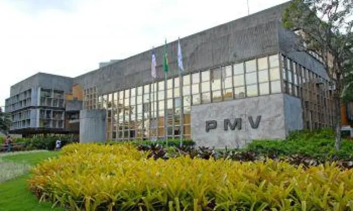 Prefeitura de Vitória publica edital de concurso público com vagas em diversas áreas e salários de até R$ 7,5 mil