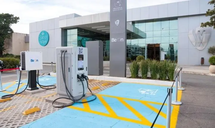 Shopping Vitória inaugura novos eletropostos com recarga rápida para veículos elétricos